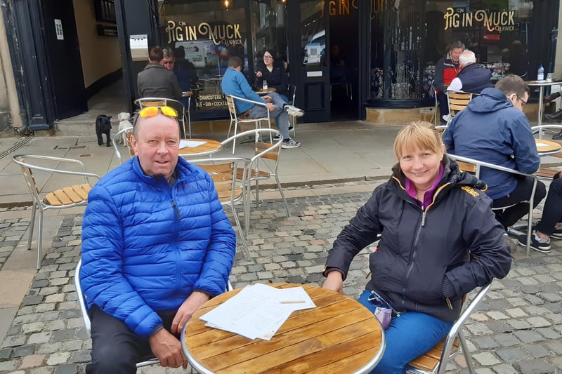 Pleasant weather meant there were still lots of people enjoying outdoor hospitality, including Hazel Bettison and Paul Godwin at The Pig in Muck.
