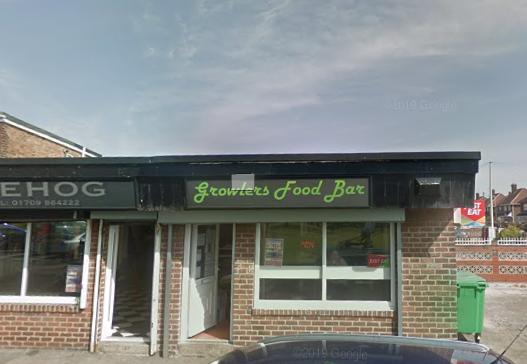 Growlers Food Bar sells hot bacon and sausage sandwiches. Available on Just Eat.