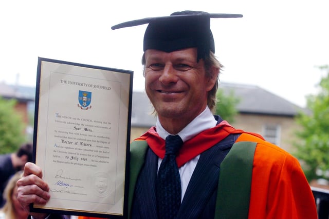 A proud Sean Bean receives his Honorary degree at Sheffield University in July 2007