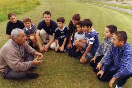 Kosovan/ Roma children at former Folkwood Secondary School, Ringinglow Road - June 1999.