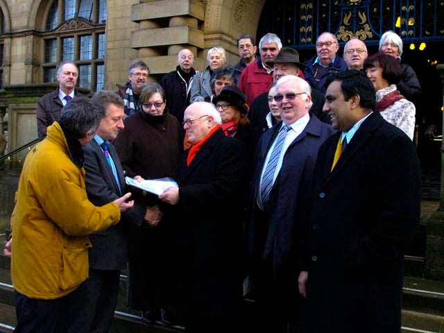South Yorkshire Federation of Small Businesses hand over a 5,000-signature petition calling for an inquiry into whether Sheffield City Airport could be reopened