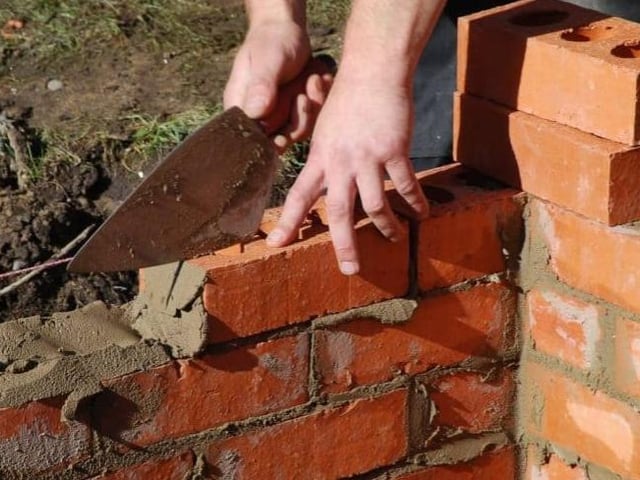 Much like garages and outbuildings, many single-storey extensions are treated in a similar way and can be done under the same “permitted developments”. The rules for a single-storey extension state that the new-build must not extend more than 6m from the rear wall of the original house, or 8m for a detached house. Likewise, it should also not exceed 4m in height.
Side-extensions are also included within these same “permitted development rights”, although should be no more than half the width of the original house, and 4m high.
