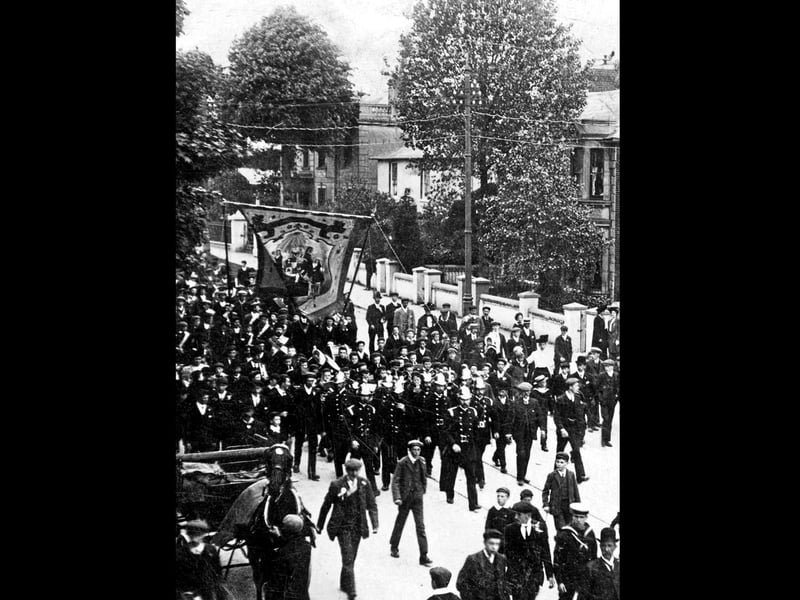 The Church Parade, Waterlooville dated 1907 London Road. Picture: Costen.co.uk