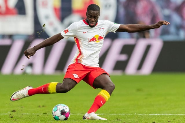 Manchester United missed out on signing RB Leipzig defender Dayot Upamecano - now valued at around £55m - because of a row over £200k, five years ago. (The Sun)