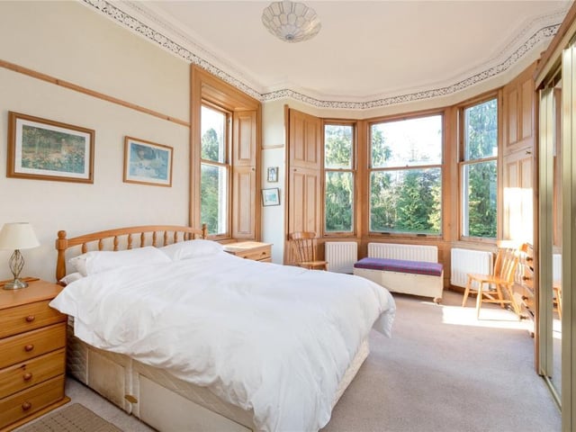 Principal bedroom.