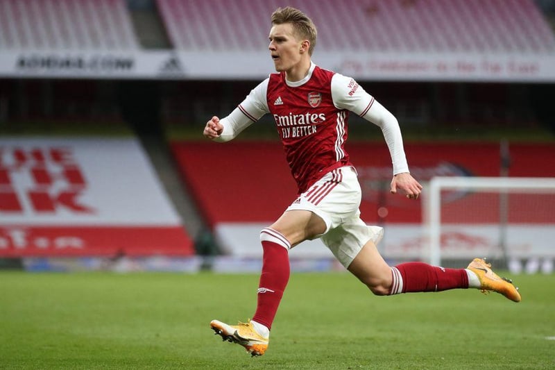 Arsenal are looking to keep Real Madrid attacking midfielder Martin Odegaard at Emirates Stadium next season, with the North London club exploring both another loan or permanent move. (Daily Mail)