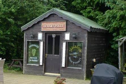 Patricia Rolyat shared this shed pub.