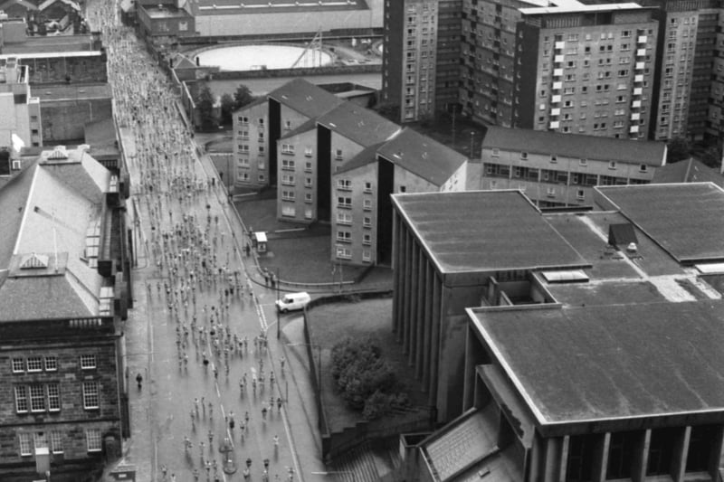 An aerial shot of runners in Holyrood Road, showing Dumbiedykes, the Park Ale Stores and gasworks. Picture taken December 1985.
