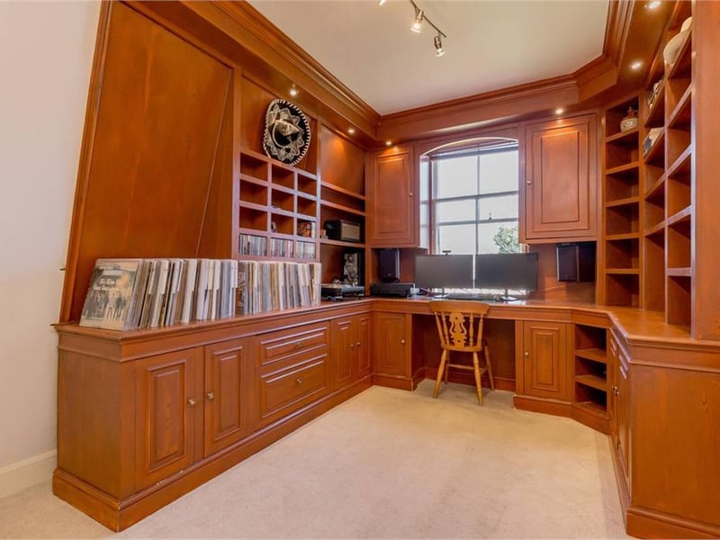 Study / Bedroom 6.