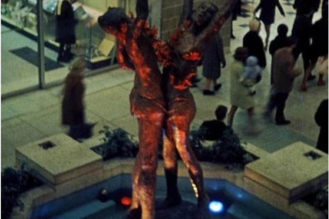 The Lovers' Statue was a popular meeting spot.