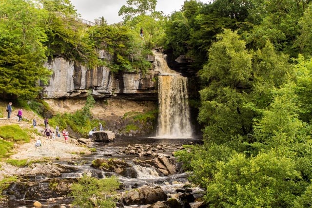 Known as the 'land of waterfalls and caves, Ingleton is famed for its waterfalls trail which extends across a 7km circular route close to the edge of two rivers, offering superb views of seven waterfalls along the way.