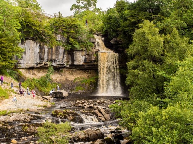 Known as the 'land of waterfalls and caves, Ingleton is famed for its waterfalls trail which extends across a 7km circular route close to the edge of two rivers, offering superb views of seven waterfalls along the way.