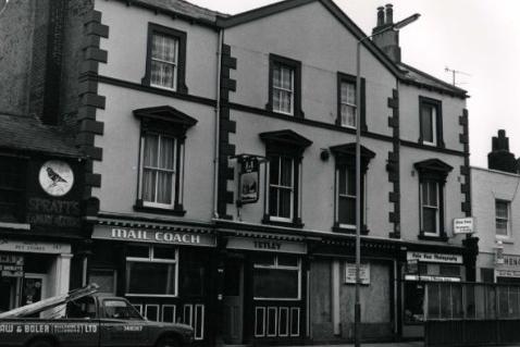 Back in the 80s, the Mail Coach was a popular pub on West Street. PIcture: Picture Sheffield