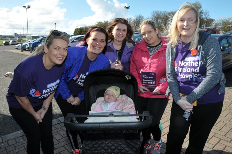 Little Lennox Helm with mum, Hollie, Claire Lennox, Lorna McFerran, Nikki Armstrong and Laura Stirling at the Larne Hospice walk in 2016. INLT 16-207-AM