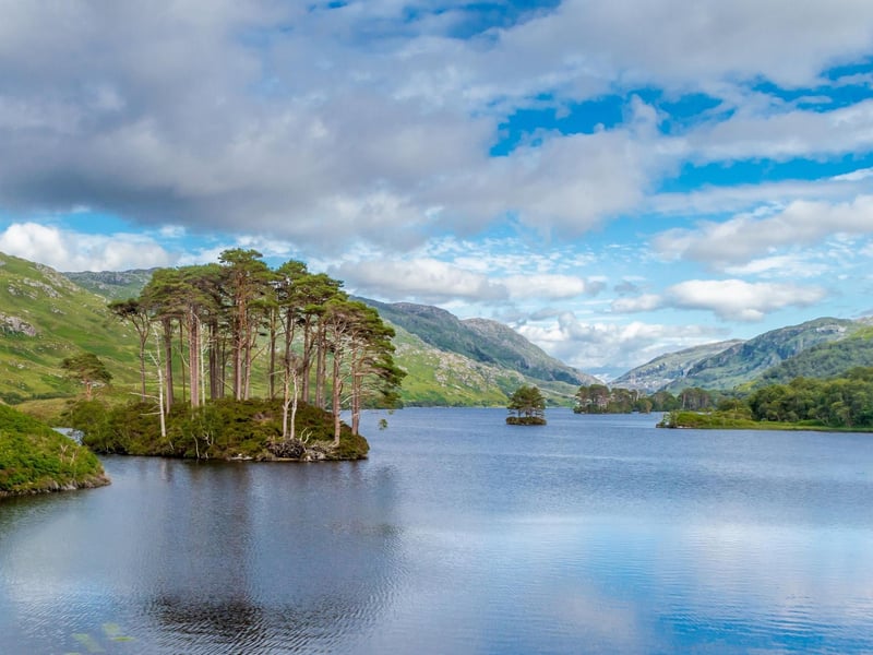 Loch Eilt is also where Hagrid was seen skimming stones following the trial of Buckbeak in the Prisoner of Azkaban.