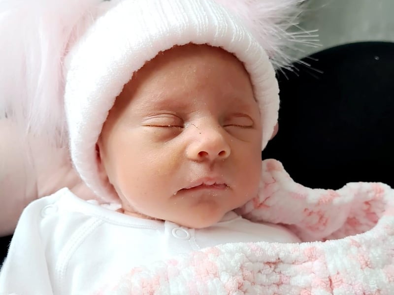 Courtney Hatfield, said: "Harper Mae Faulkner, born 22.01.21 current lockdown. 6 weeks early weighing 4lb 1oz."