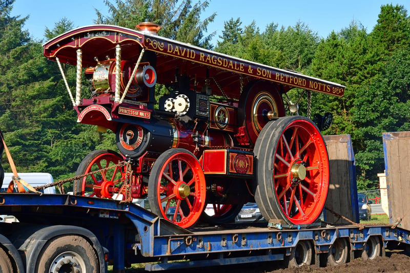 Traction engine arrives at the rally.