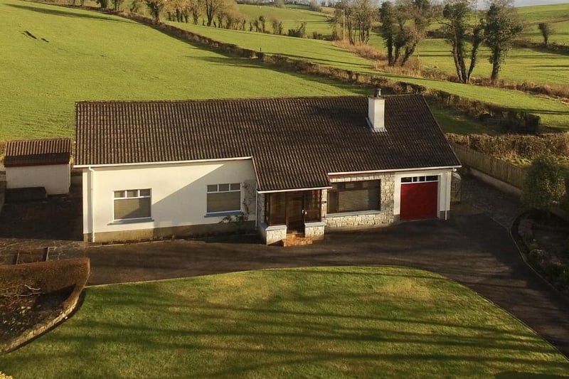 Three bed detached bungalow on Mullaghmeen Road, Enniskillen.  Average house price in Fermanagh and Omagh - £134,513.
.