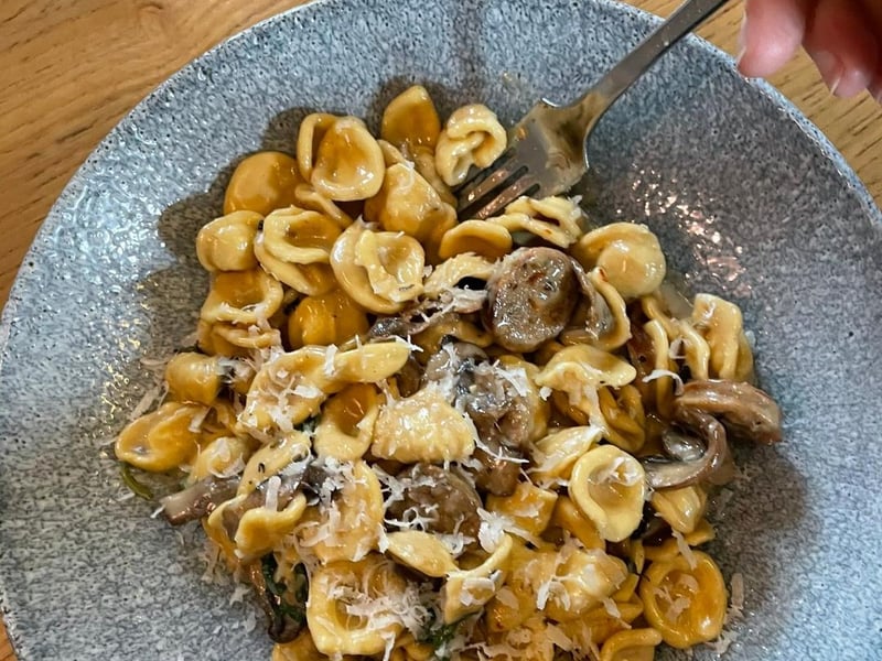 Jennifer Robertson, founding partner of creative communications company, Spey, visited Contini George Street, Edinburgh, with her family. She took a picture of her
contadino with orecchiette, piccante sausage, cremini mushrooms, dried porcini, fresh cream, rocket and parmigiana. "It was great to be back in such a family-friendly place. Victor and Carina are the perfect hosts", she says.