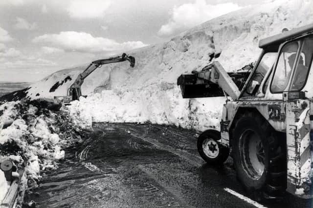 The Snake Pass blocked by snow in 1981
