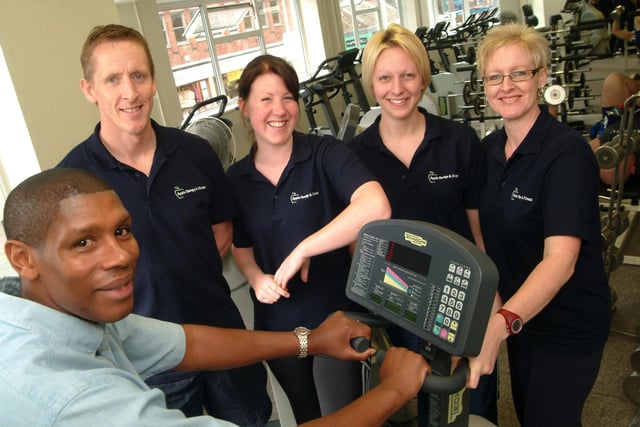 Official opening of the newly refurbished fitness centre at Apple One, Bridge Place, Worksop was opened by ex Sheff Weds player Carlton Palmer in 2007
Picture: L-R: Carlton Palmer, Steve Chambers (Manager) with gym instructors Claire Allen, Katie Solomons & Beverley Salmon.