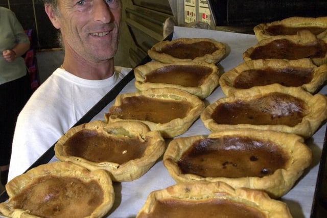 Baker Paul Ranger with a tray of Bakewell Puddings at the Old Original Bakewell Pudding shop in 2002
