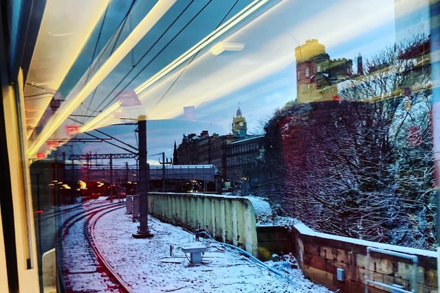 This was taken from a train leaving Edinburgh by Yennifer Cortes, at @yennvet.