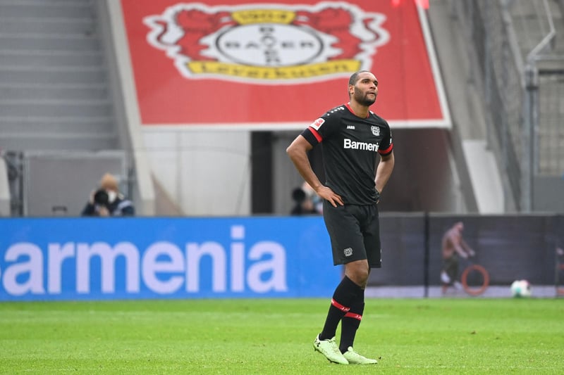 Leicester City have been handed a boost in their pursuit of Bayer Leverkusen defender Jonathan Tah, who could be sold for less than his £30m asking price. He's been capped on 13 occasions for Germany. (BILD)