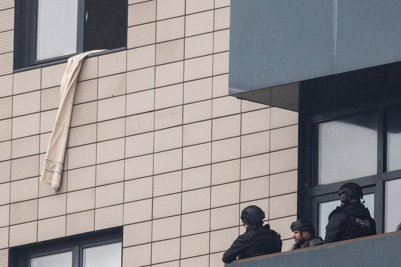 Man on trial for bomb hoax tells jury why he thought MI5 were 'trying to kill him' during Sheffield siege