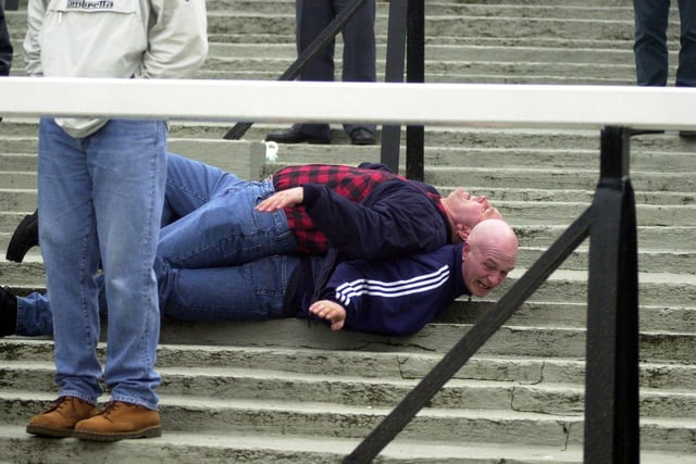 Sheffield United fans find more entertainment amongst themselves as their team slumps to a 4-0 defeat at Fulham.