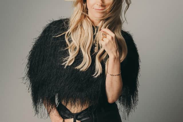 Laura Evans' new album 'Out of the Dark' will be released on 24th October.