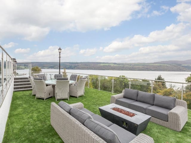 Terraced seating area with piped gas fire.