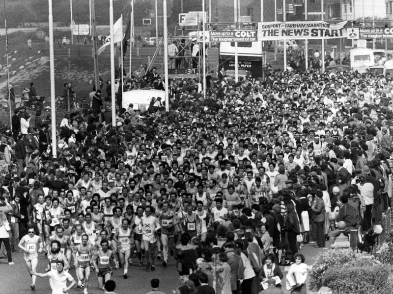 Fareham and Gosport marathon start line on April 9, 1987. The News PP3743