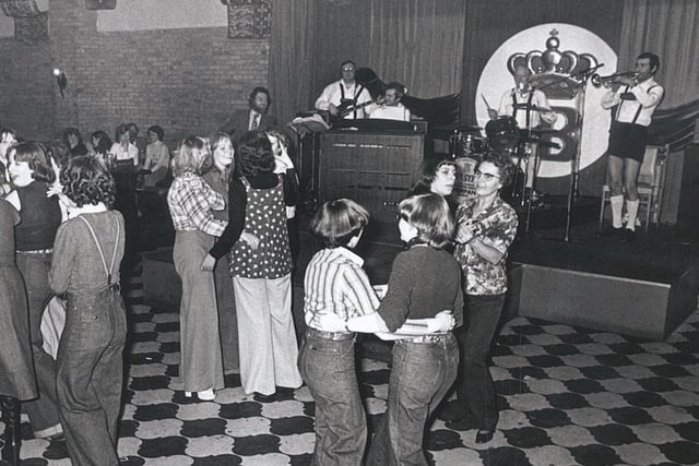 Dancing in the Hofbrauhaus, Sheffield, April 6, 1977