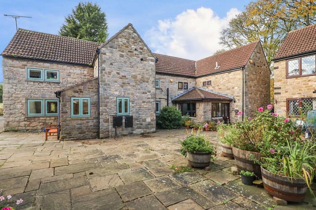 Set in this idyllic location, the cottage has a shared communal courtyard garden to the rear. It also has a garage with parking at the side along with further parking.