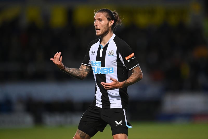 Jeff Hendrick turned down a new contract with Burnley in summer of 2020 and so left the club, amid interest from Milan and Roma. The midfielder decided to join Newcastle United on a four-year-deal, but has struggled to make the Magpies' starting XI since his move.