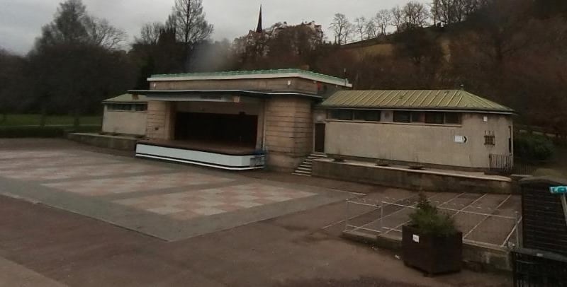 The council is proposing a programme of free community events Ross Bandstand in Princes Street Gardens between April and September, paid for from a £1,565,000 Programming Fund. The council says the plan would restore the spirit of
public bandstand in an iconic location, with "mid-scale
contemporary music, theatre and cinema".