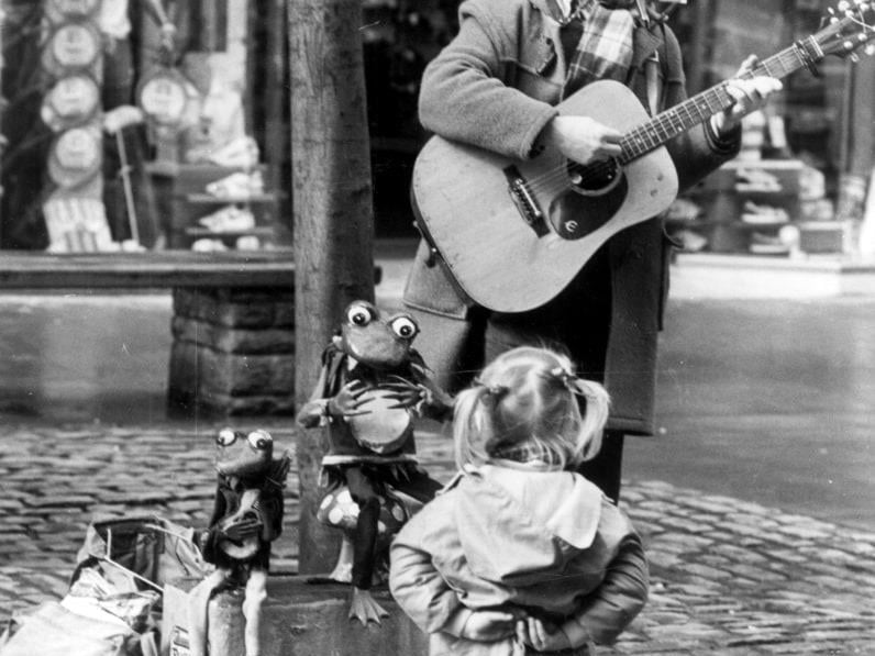 This singer has a big fan.