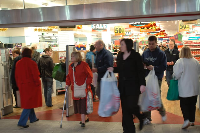 It was a favourite meeting spot for people but Woolworths finally closed in the Middleton Grange shopping centre at the end of 2008. What was your favourite buy there?