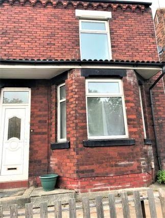 One-bedroom flat, Beech Hill Avenue, Wigan, for £400 per calendar month. See bit.ly/2MrlQyd
