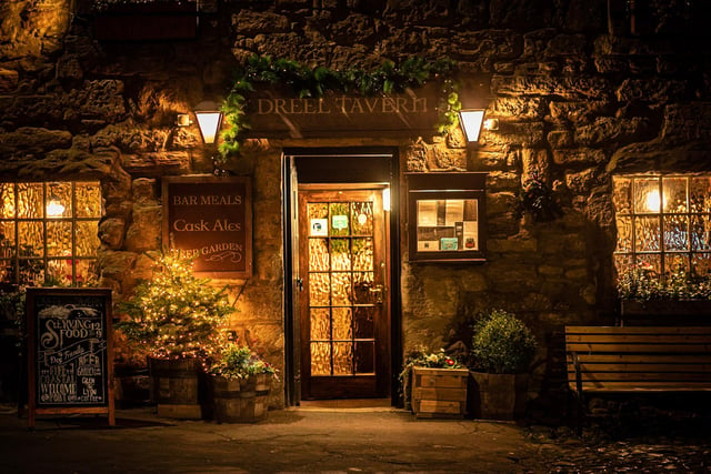 As light falls, you'll feel like a moth to the flame at this pub, which glows with a welcoming feel. Hunker down underneath the low ceilings at this 18th Century hostelry, where the fare is hearty and plenty.
