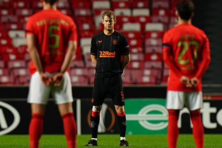 Blundered at the start when he dithered and then misread the ball to allow the opener. Recovered and settled well afterwards but then at fault again for Benfica's two second half goals.
