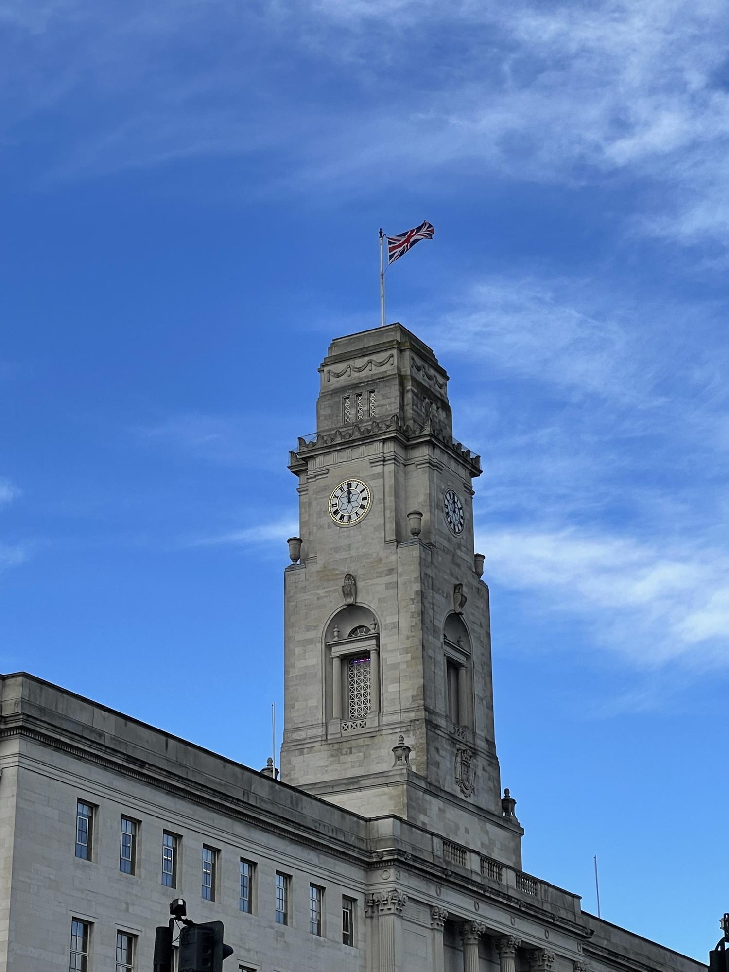 Barnsley Town Hall clock stops again after repair