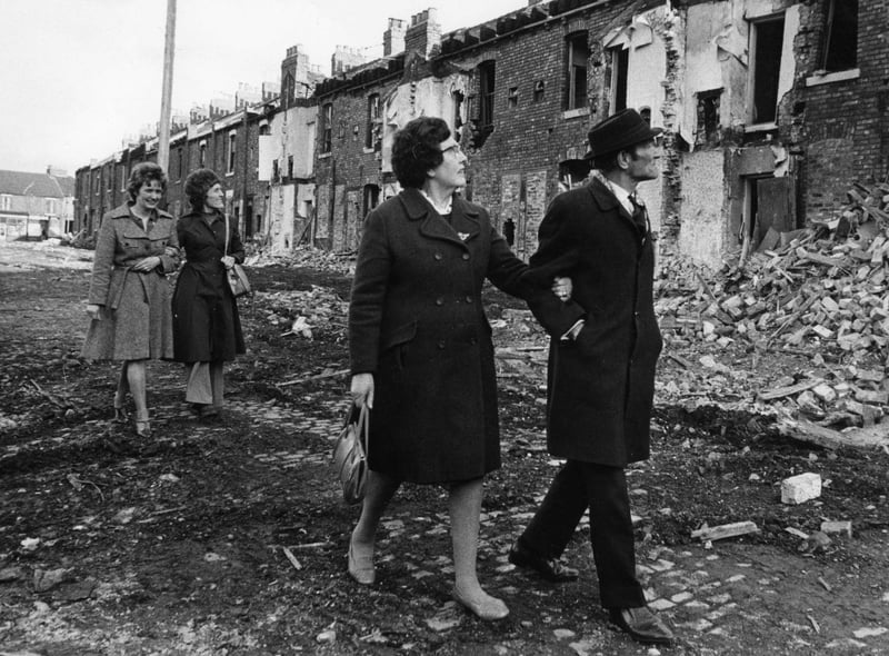 A family which was being rehoused bid farewell to their old home in West Stevenson Street in 1977.