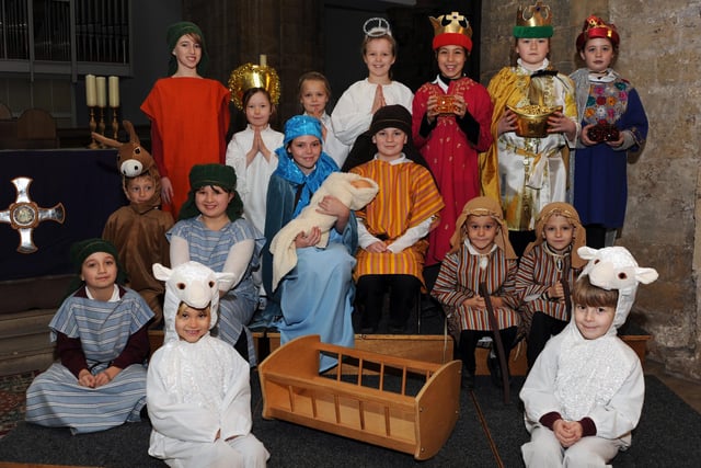 The nativity play at Worksop Priory C Of E Primary Academy. (w101216-4).