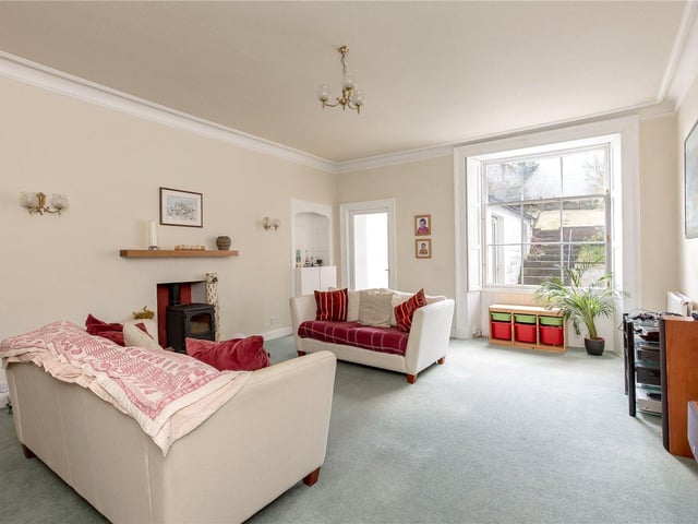 In addition to the reception rooms, bedrooms and own private garage, the flat also benefits from under pavement cellars which provide additional extra storage space