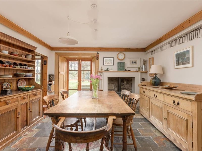 Dining room.