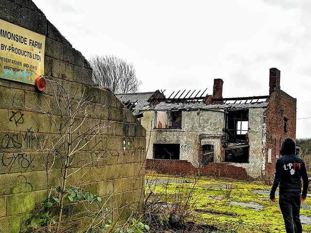Urban explorer Lost Places & Forgotten Faces at the entrance to Commonside Farm.