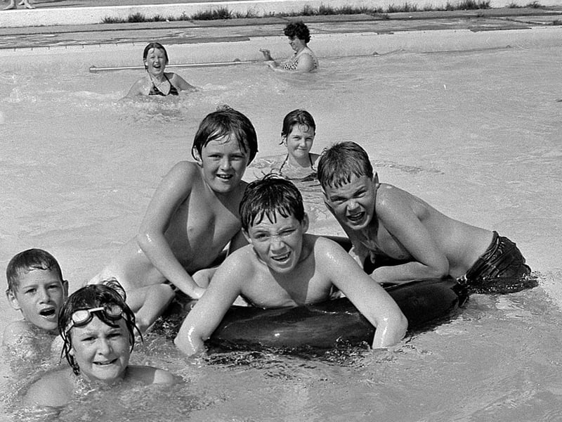 Can you spot any familiar faces from 1980?