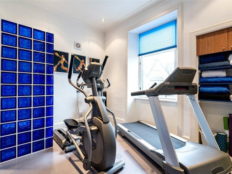 Bedroom 3 / Gym.